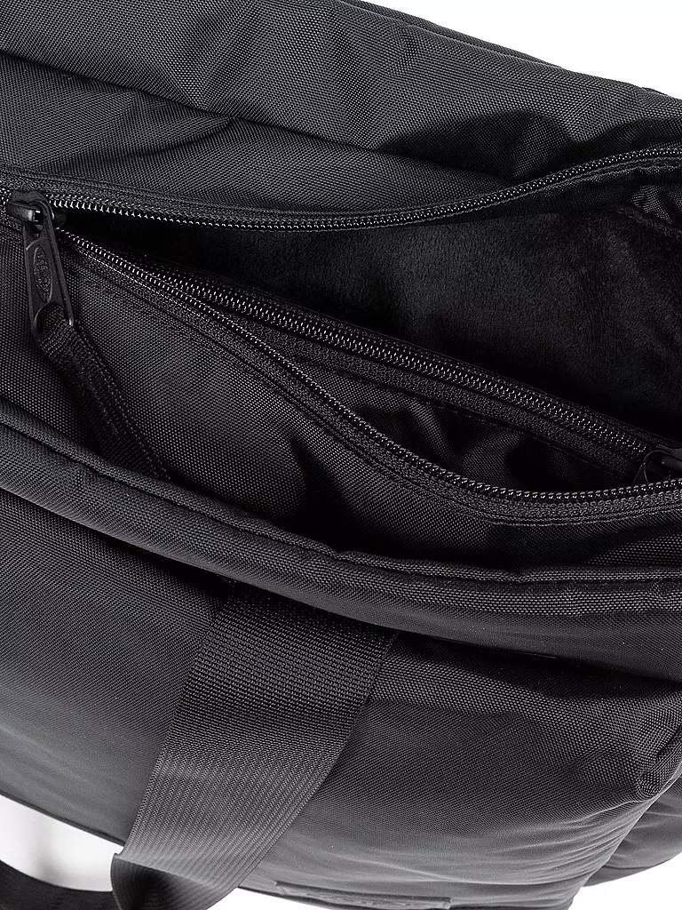 EASTPAK | Tasche CNNCT F Satch 19L | schwarz