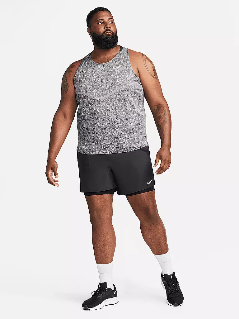 NIKE | Herren 2in1 Laufshort Dri-FIT Stride 7