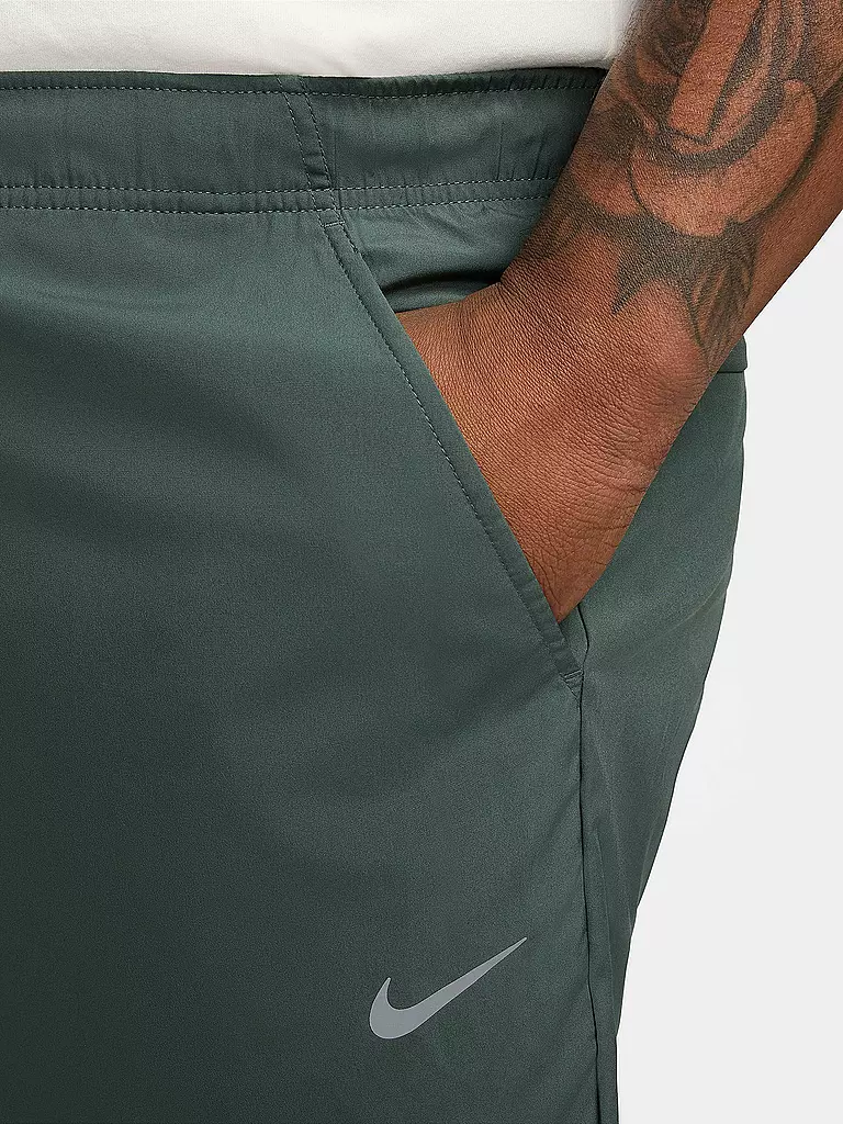 NIKE | Herren Jogginghose Form | olive