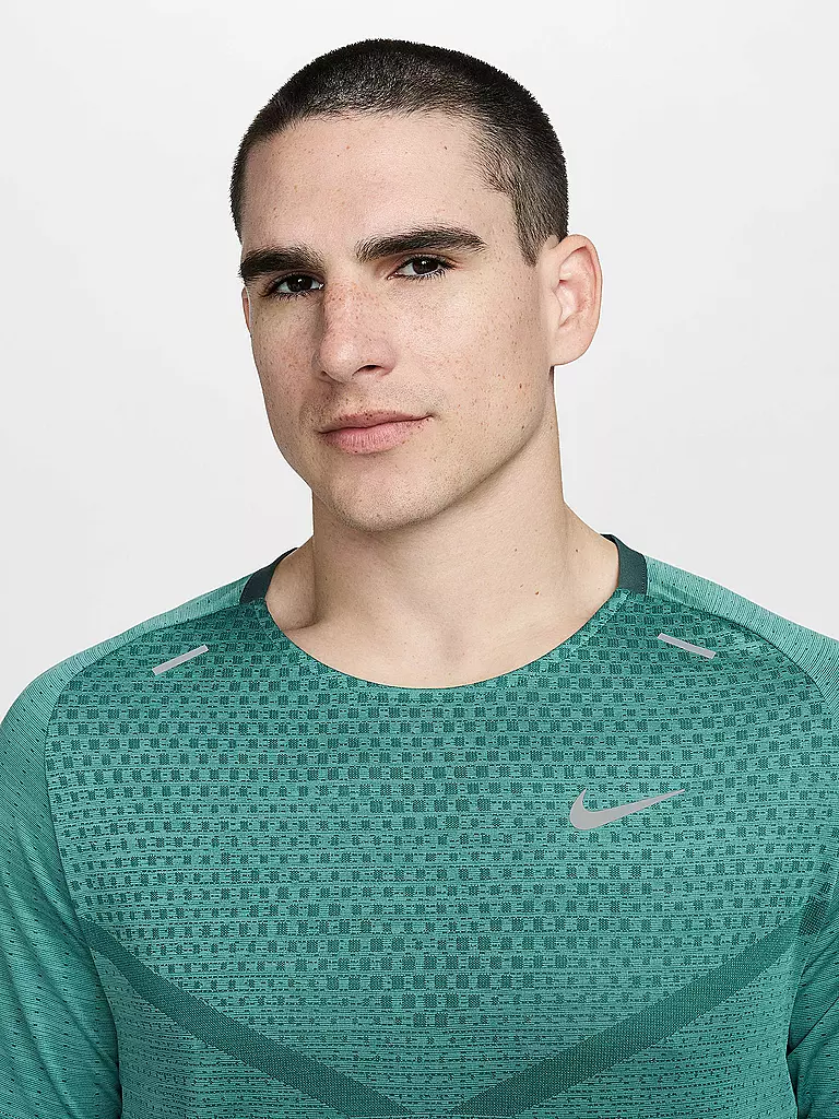 NIKE | Herren Laufshirt Dri-FIT ADV TechKnit Ultra | dunkelgrün