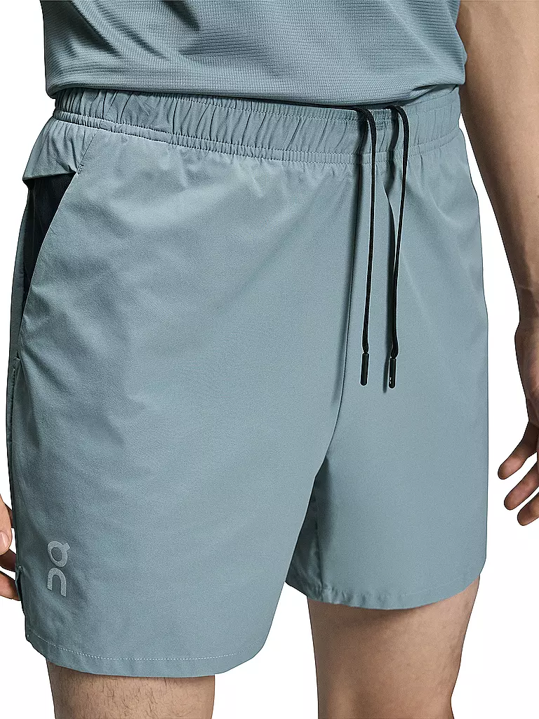 ON | Herren Laufshort Essential | hellblau