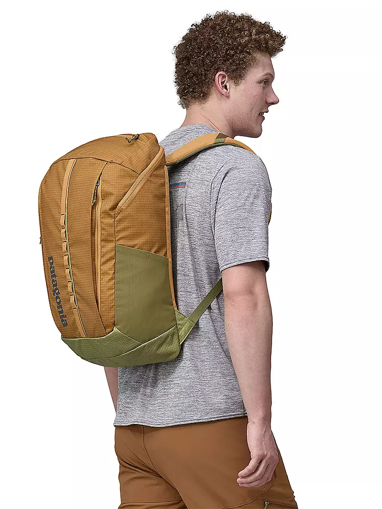 PATAGONIA | Tagesrucksack Black Hole 25L | camel