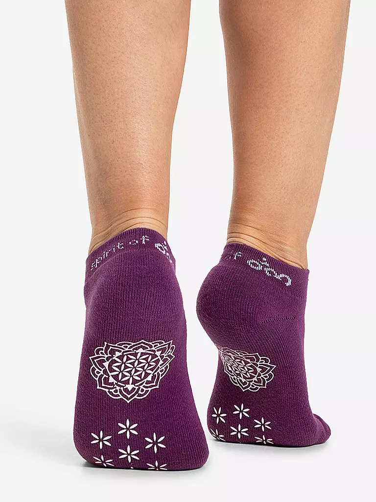 THE SPIRIT OF OM | Damen Socken Adhara | lila